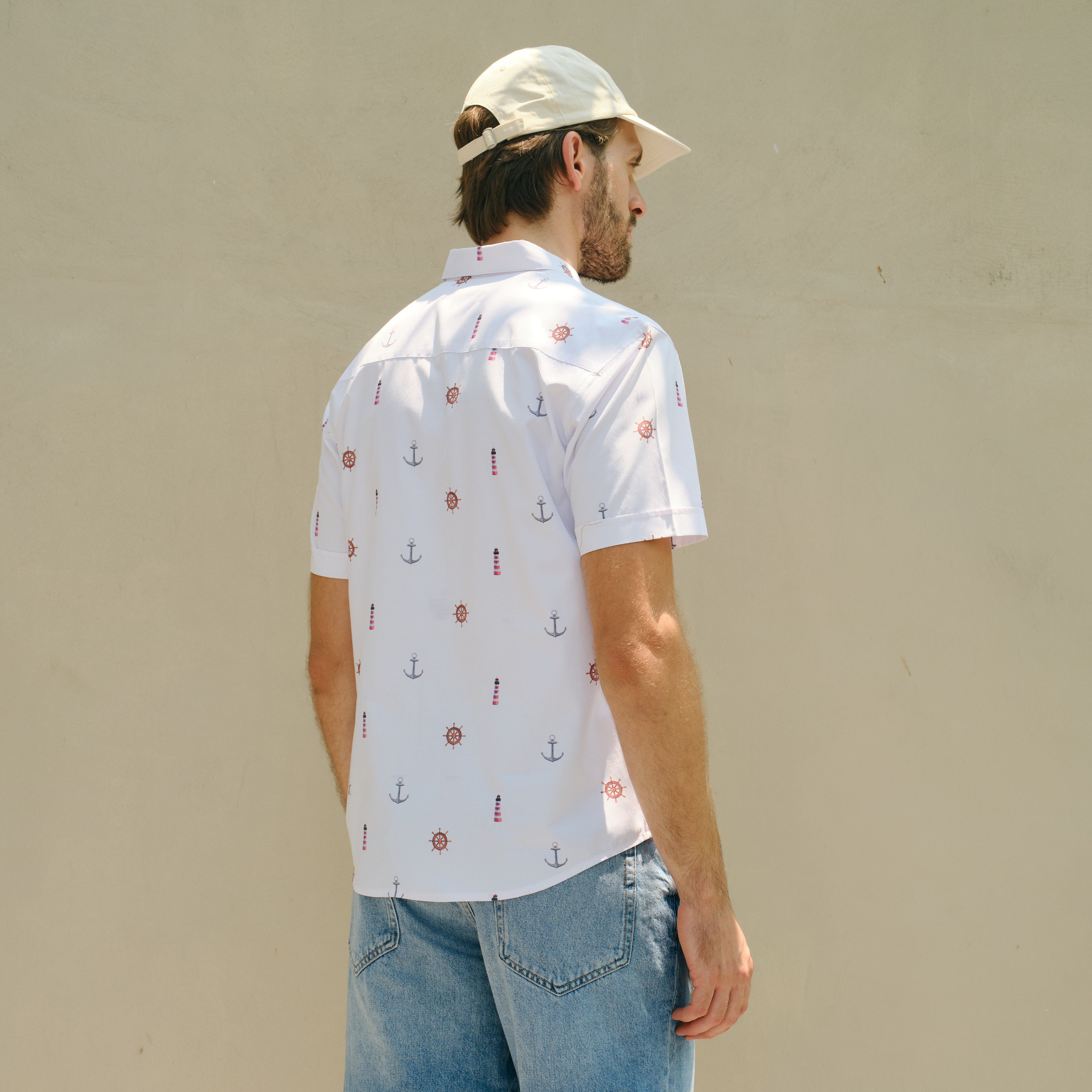 Espalda estampada de camisa manga corta Costavana