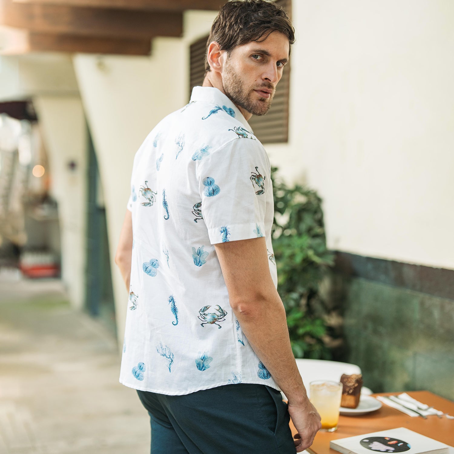 Camisa Estampada Manga Corta Con Lino Cangrejos