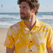 Camisa hawaiana manga corta Yellow Flowers
