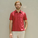 Camisa guayabera manga corta color Rojo