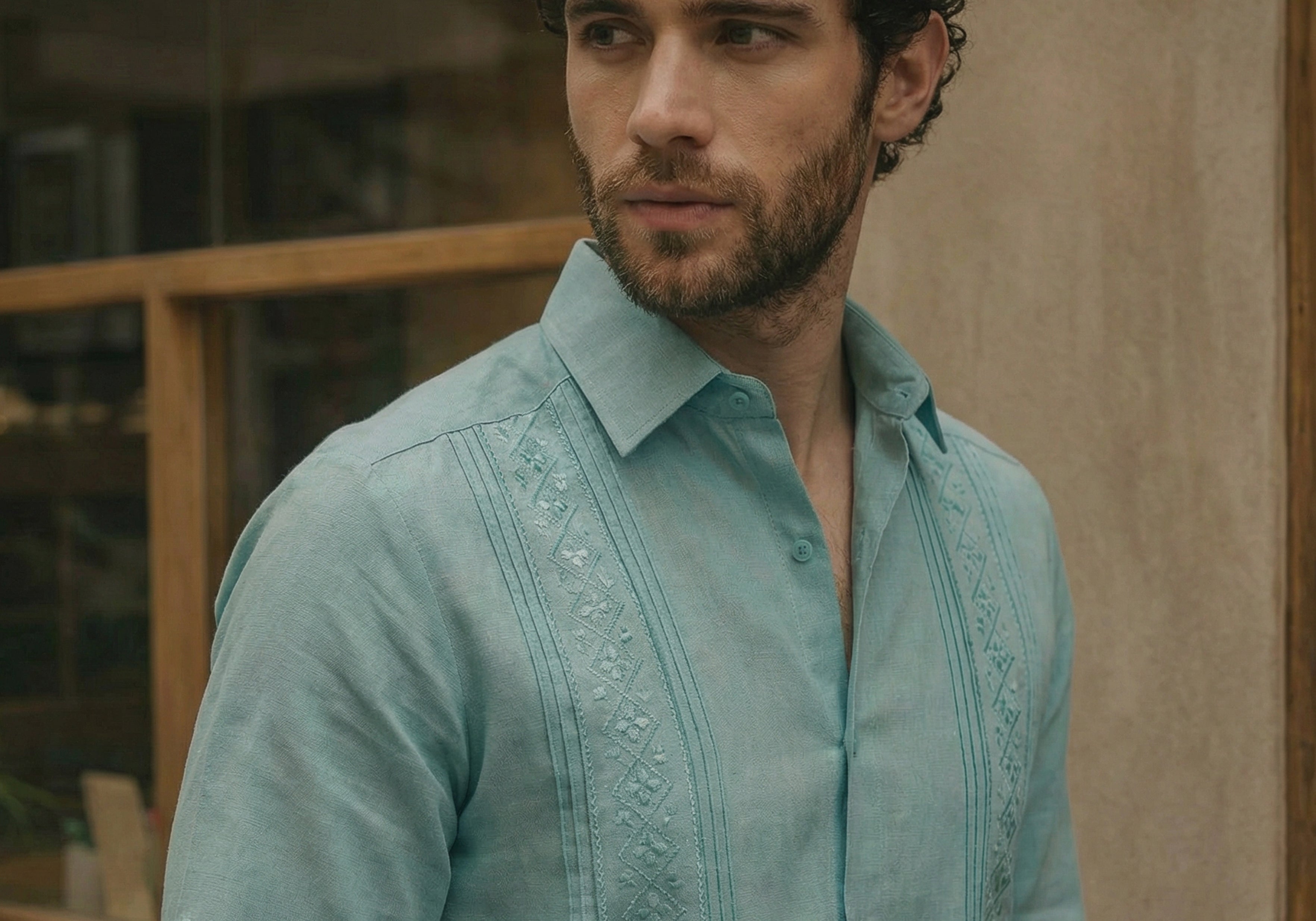 Guayabera_Isaak_CloseUp.jpg