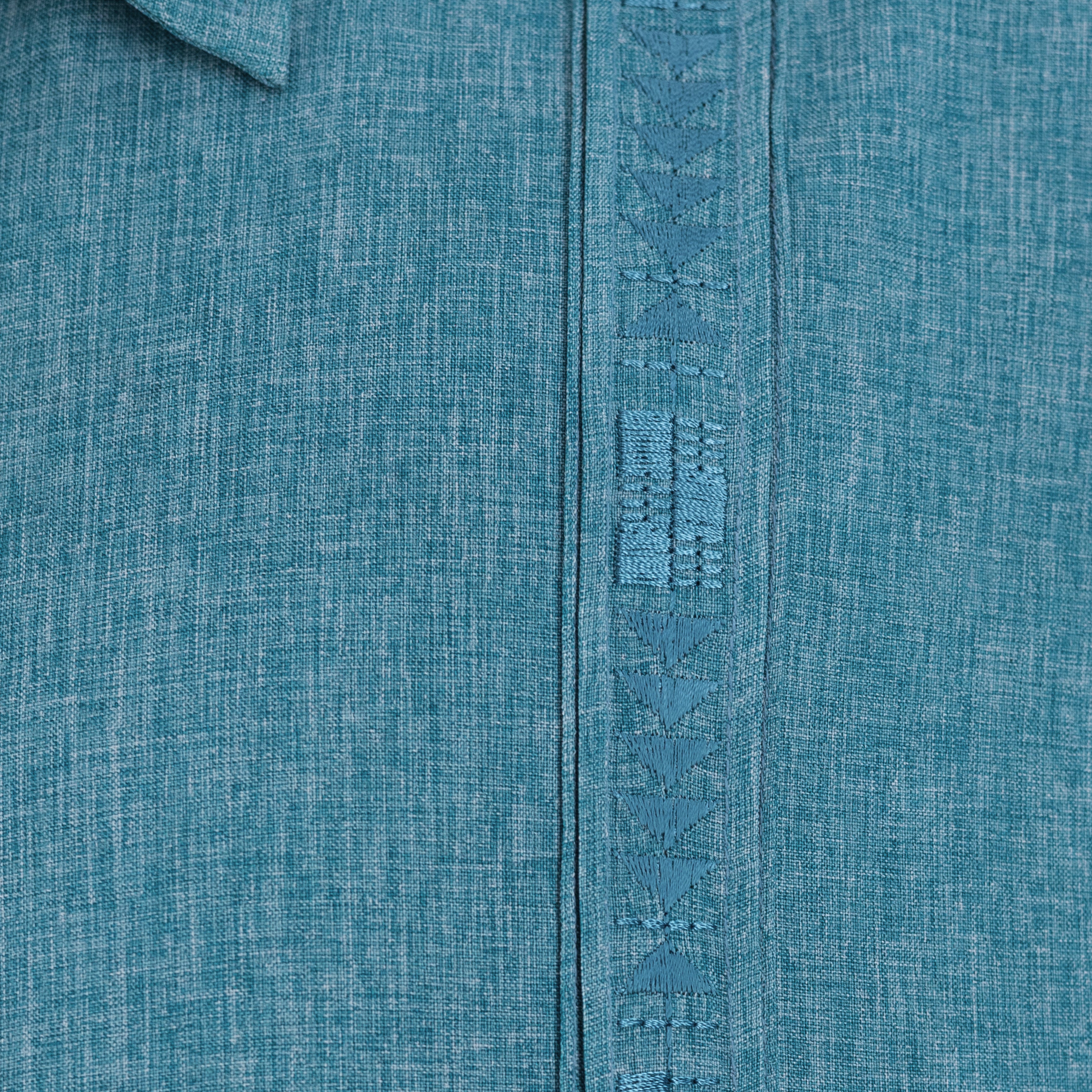 Guayabera_Markovich_EmbroideryCloseUp.jpg