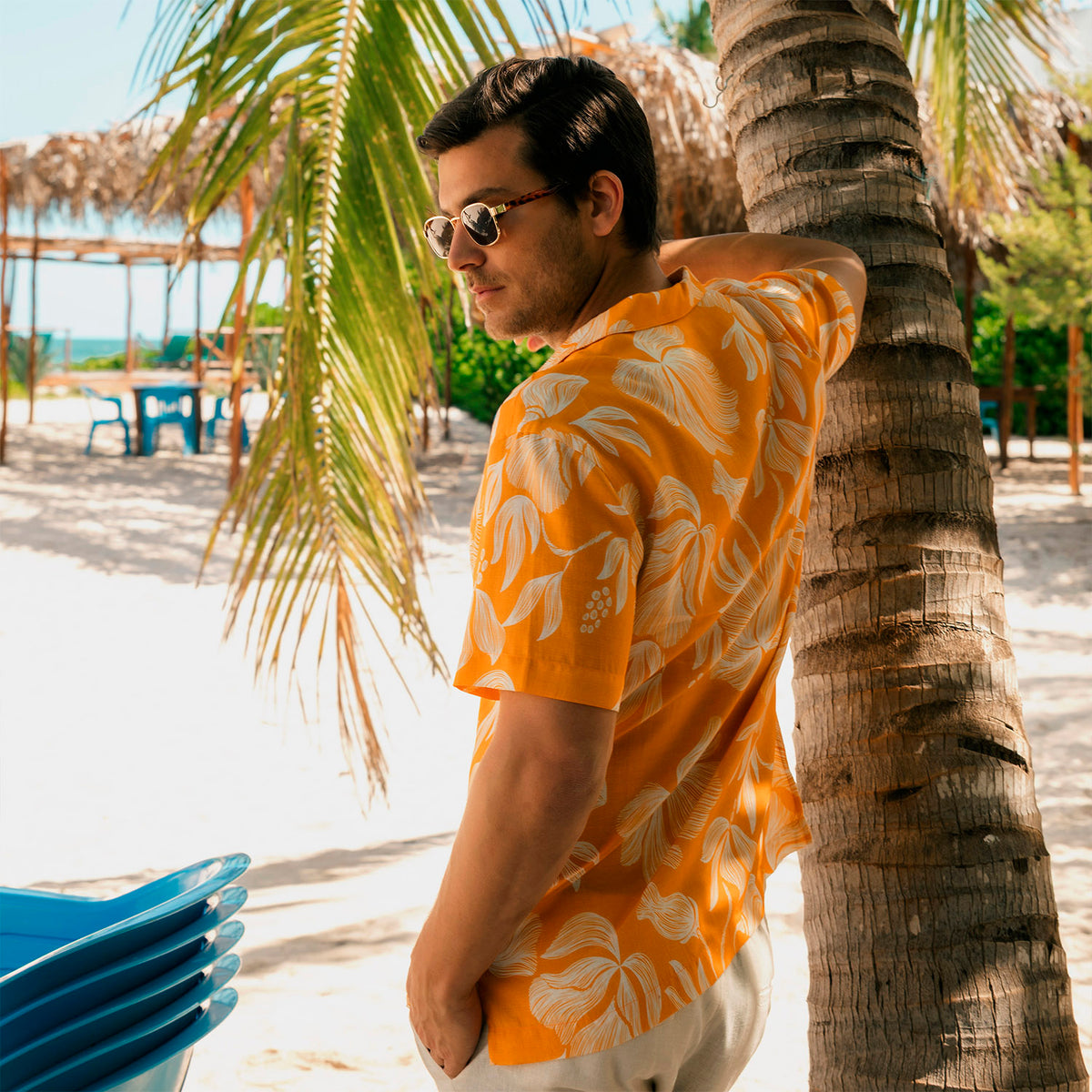 Camisa hawaiana manga corta Yellow Flowers