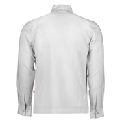 Espalda de camisa guayabera de lino para hombre