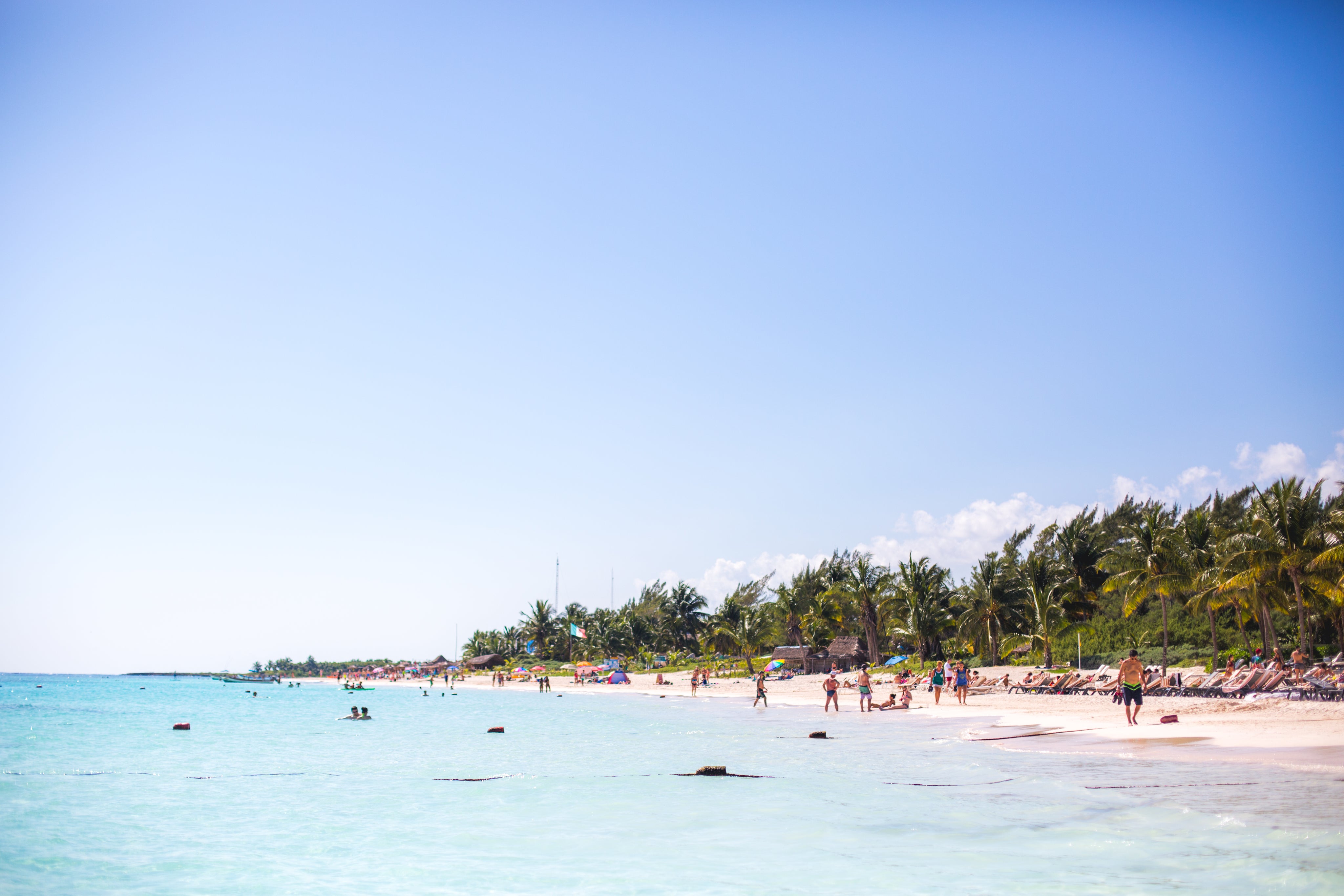 holiday-on-tropical-resort.jpg